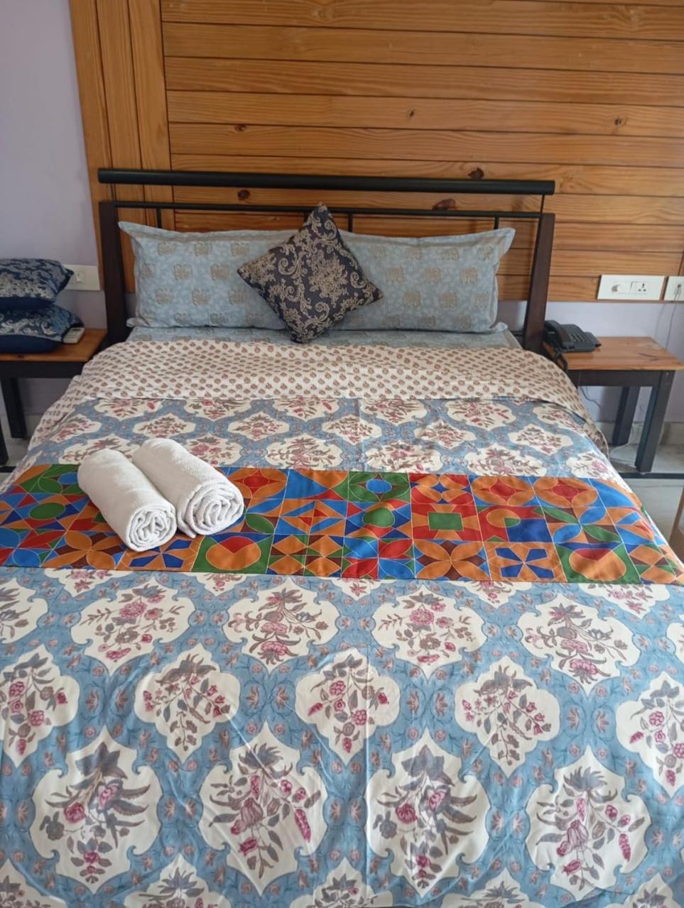 Jaipur The Lodge B&B Bagian luar foto