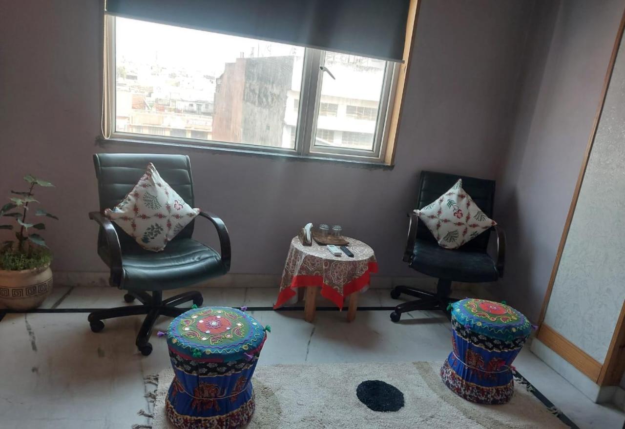 Jaipur The Lodge B&B Bagian luar foto
