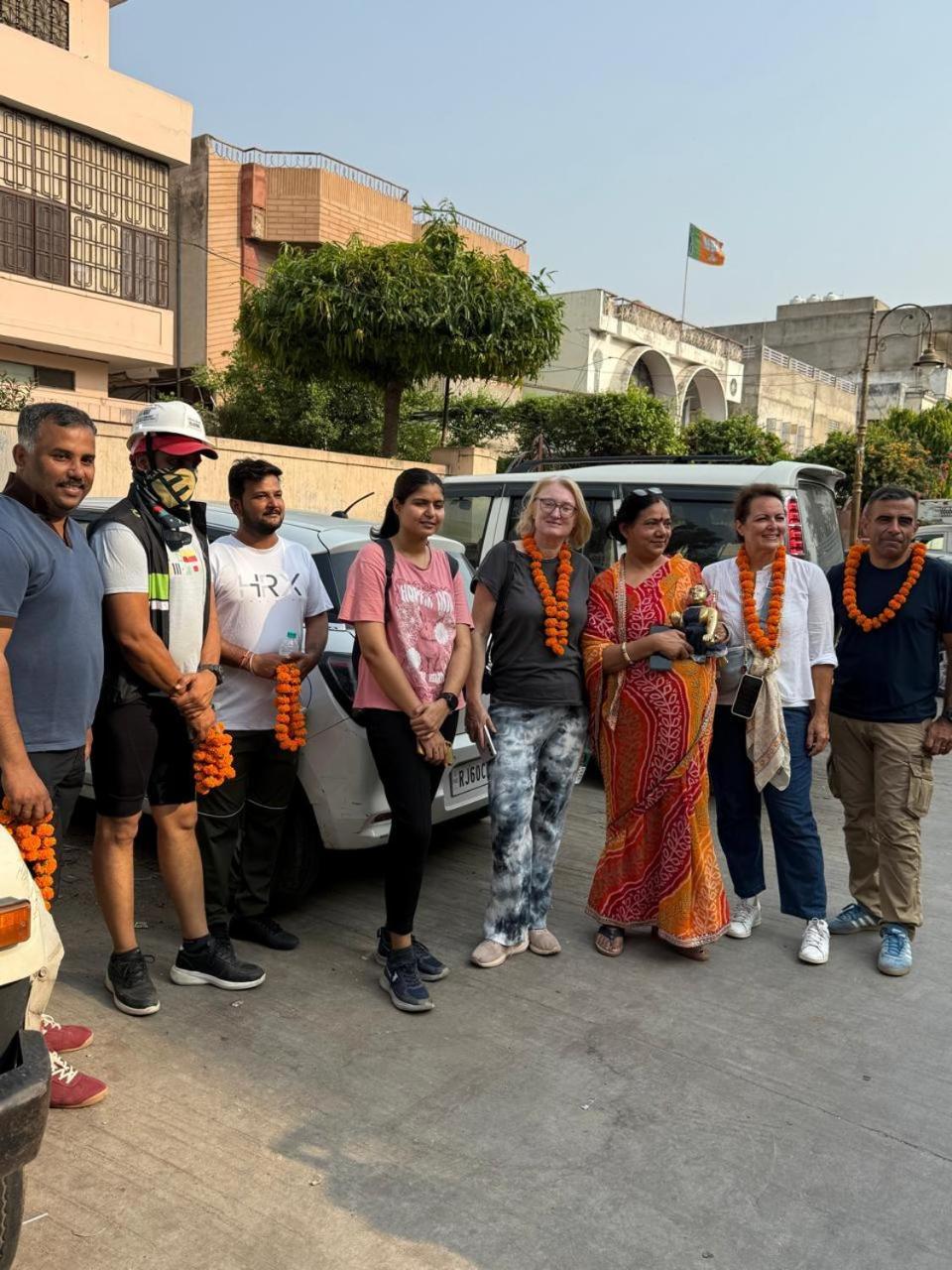 Jaipur The Lodge B&B Bagian luar foto